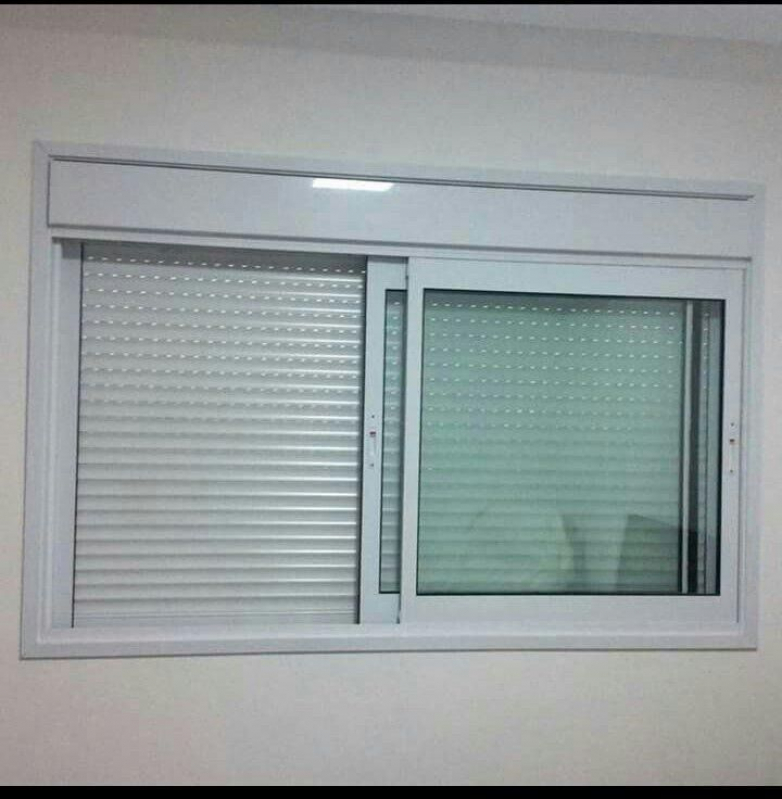 Janela De Correr 2 Folhas Persiana Integrada Branco - 1,20x1,20m R$ 3.000,00 EM 6X ( COLOCADA)